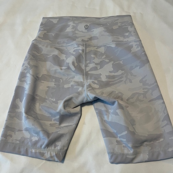 Lululemon Wunder Under Short 10" *Stained* - Picture 10 of 12